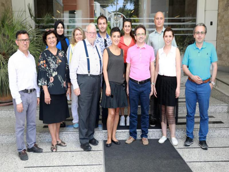 Ziyaretler Devam Ediyor