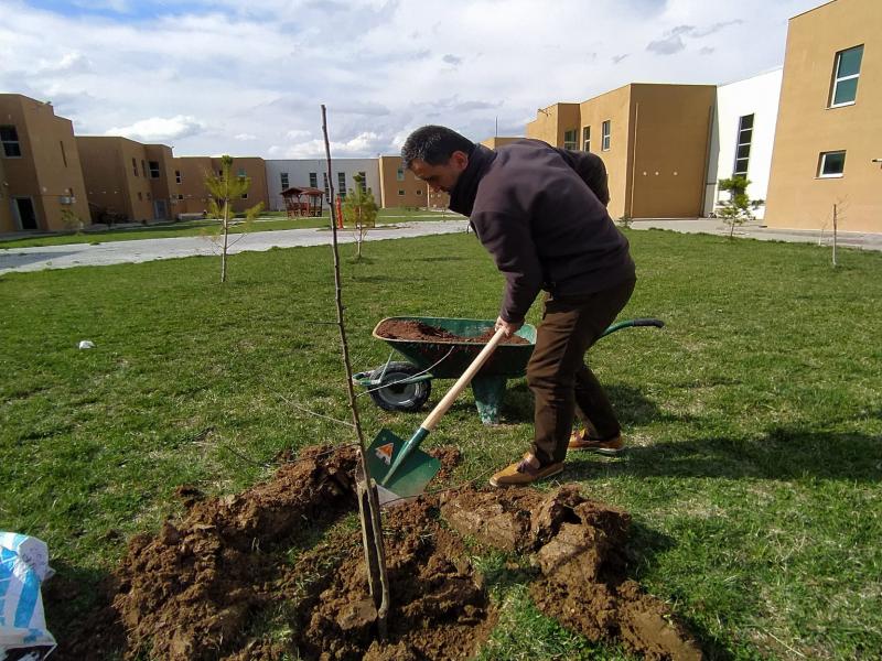 Baharın gelmesiyle birlikte İşgem kampüsü bahçemize firmalarımız ile birlikte ağaç dikimi gerçekleştirdik.