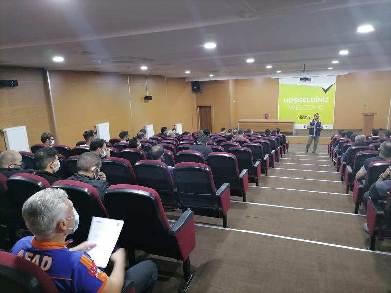 Gökyapı A.Ş. kurum içi AFAD Eğitimi'ni İŞGEM Toplantı salonunda gerçekleştirdi.